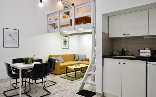 Robinia Apartment
