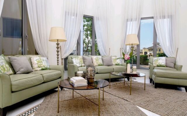 Beautiful 7 Bedrooms Villa A10