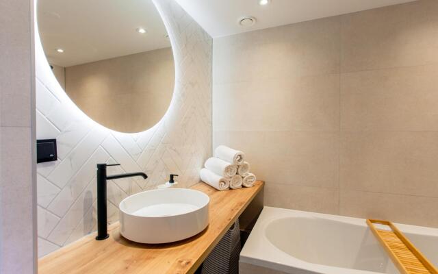 Luxury Mansion at the Harbor Families Only