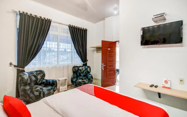 OYO 89995 Damai Guest House
