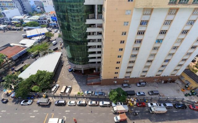 Le Hieu Apartment at Sky Center