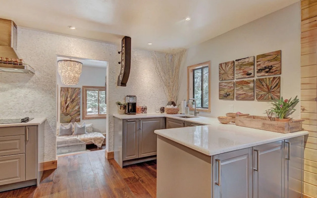 Riverhaus - 3 Br Home