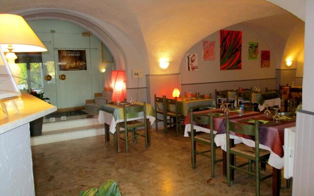 Logis Hotel Le Clos Charmant
