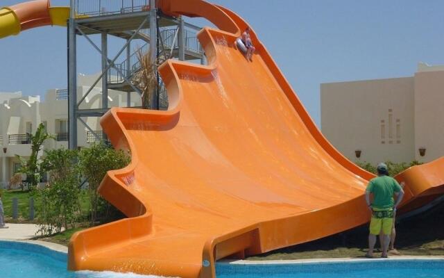 Le Royal Holiday Resort (Aqua Park)
