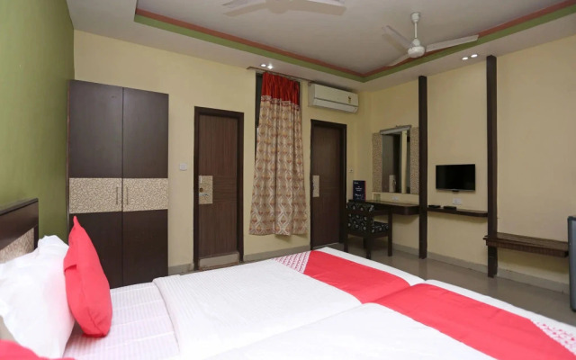 OYO Flagship 50138 Hotel Parashuram ISBT