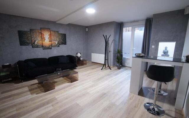 Appart' SPA Privatif Gray (Adults Only)