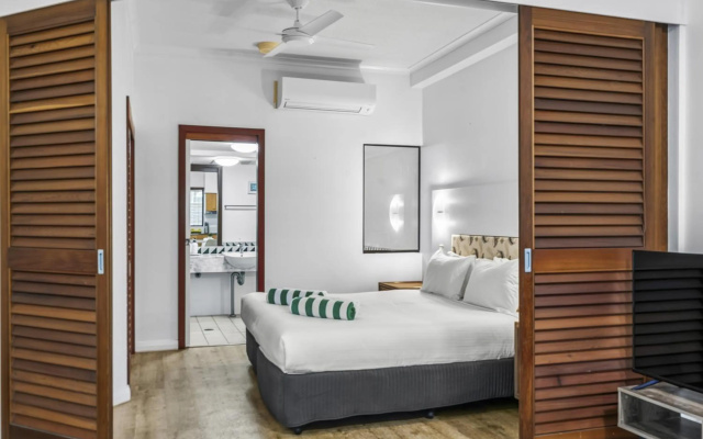 Silkari The Pavilions Port Douglas – Guest Rooms – Port Douglas