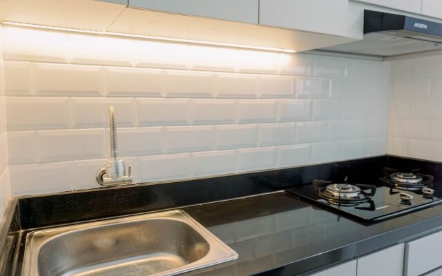 Cozy Stay Studio At Urbantown Serpong Apartment