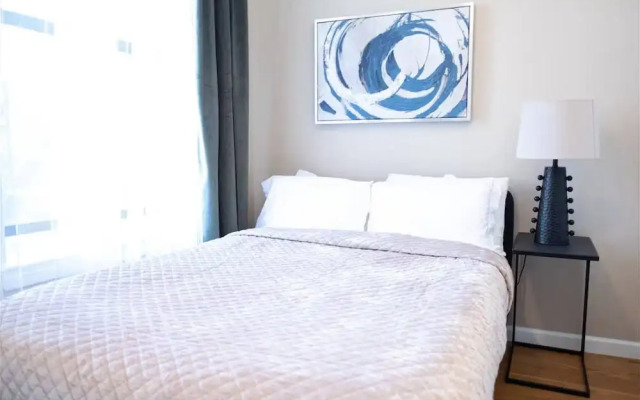 3 Bedroom Apartment Located In Manhattan