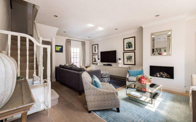 Prince Luxe 4 Bedroom House in Chelsea