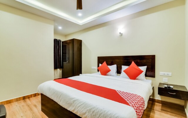 Raajas Grand by OYO Rooms