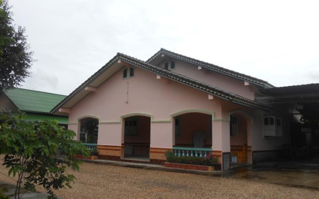 Leena Guesthouse 2