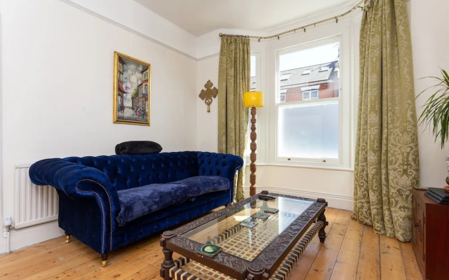 3 Bedroom House With Garden Near Notting Hill