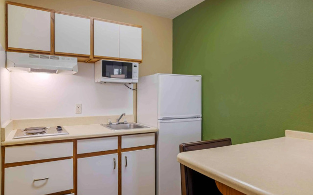 Extended Stay America Select Suites Atlanta Cumberland Mall