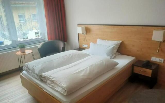 Hotel Löwen  by Mastiff