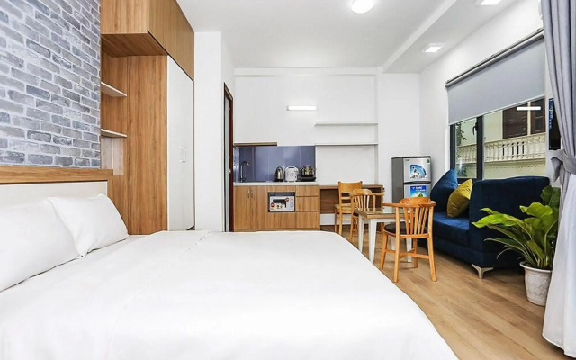 Amazing NYT Home Balcony Cozy Studio