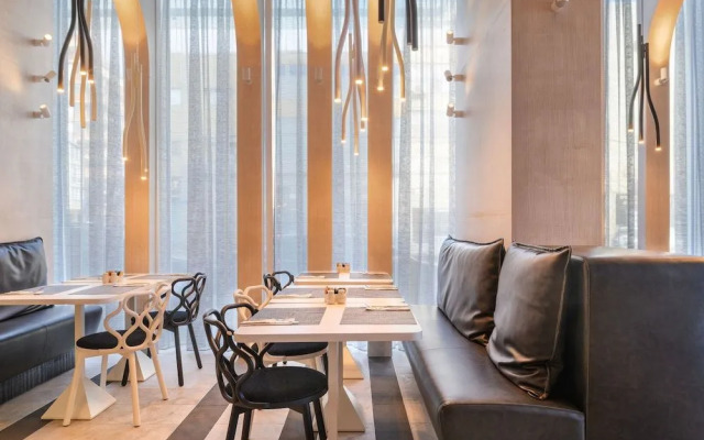 Port Tower by Isrotel Design