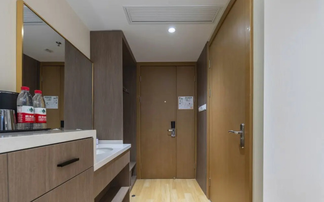 Happy Lane Hotel