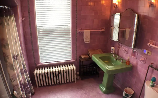 The Parsonage Inn LLC