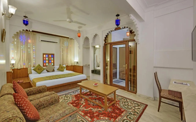 Hotel Raj Palace By Howard