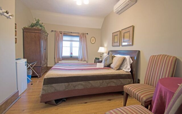 Greystone Manor Bed & Breakfast
