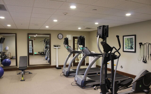 Staybridge Suites Lincoln Northeast by IHG