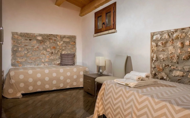 Villa in Sicily Near Guidaloca Bay