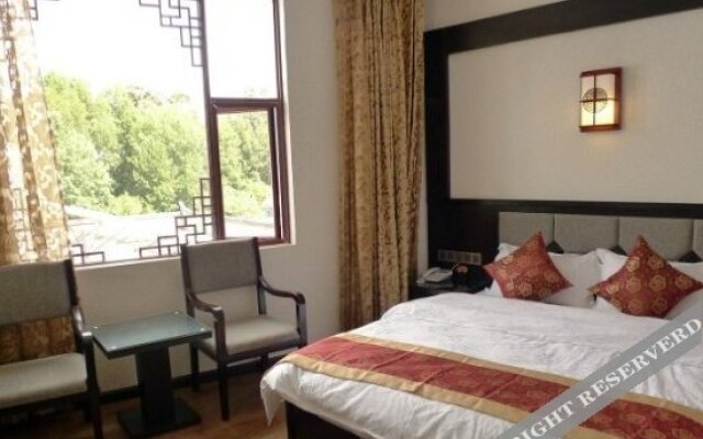 the Bright Moon Xi Gu Hotel