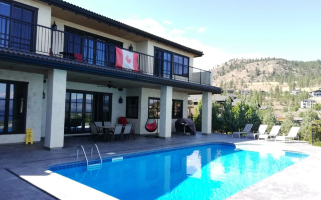 Mission Hill Lake View Villa