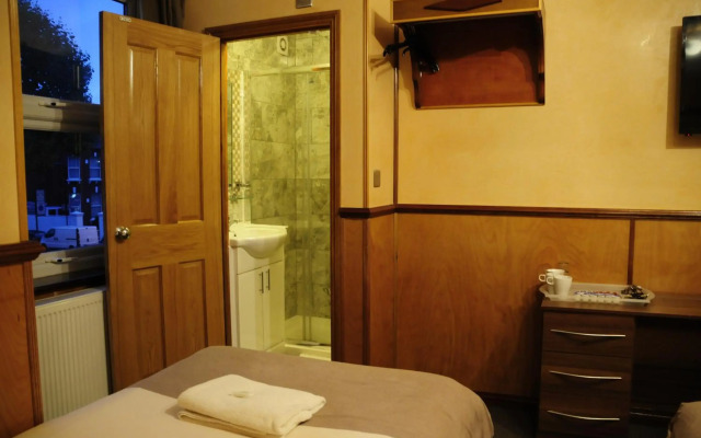 Cricklewood Lodge Hotel