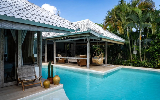 Cocowhite Villa