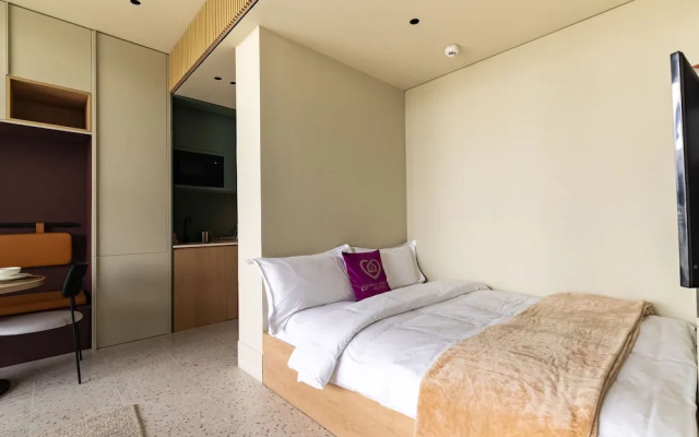 Deluxe Studio With Balcony Full Burj Khalifa View