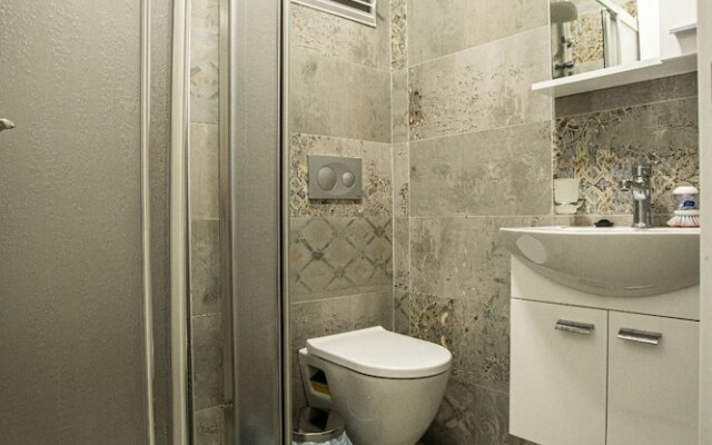 Jakuzili Mustakil Havuzlu Bati Villasi