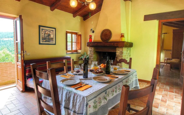 Belvilla by OYO Farmhouse With Garden