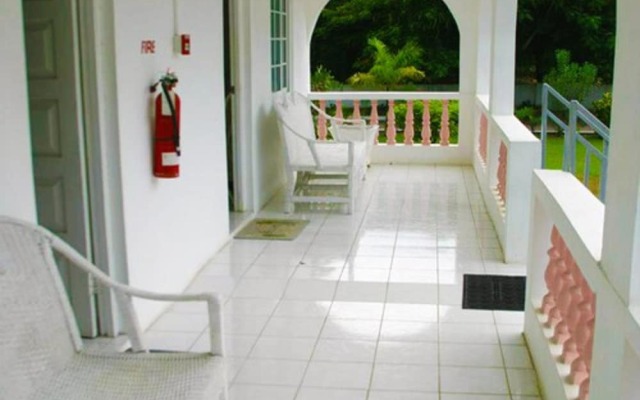 Executive Mamme Bay Hotel and Conference