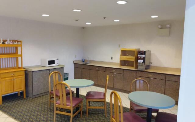 Spark by Hilton Clarion