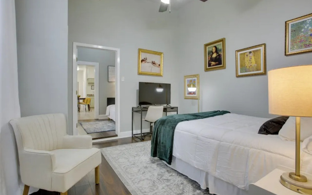 Nola Gem: 3 Mi to French Quarter
