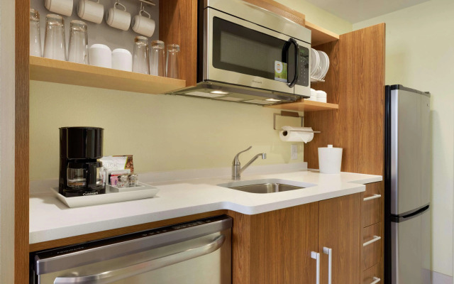 Home2 Suites by Hilton Roseville Minneapolis