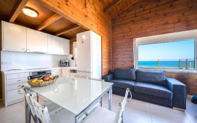 Terra Zeus - Wooden House Beachfront