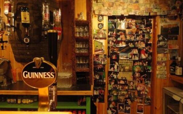 Paddy's Palace Dingle Peninsula Hostel
