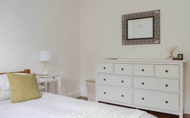 Light And Spacious 1 Bed Flat, Brixton