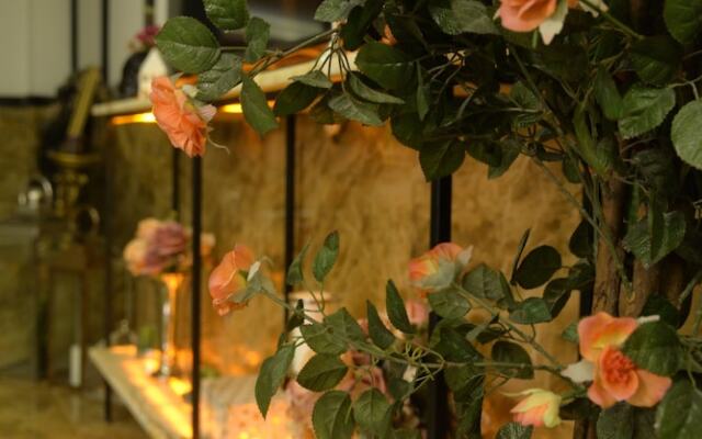 Antique Art Residence