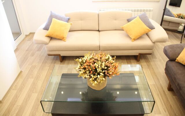 Super Luxury Apartments