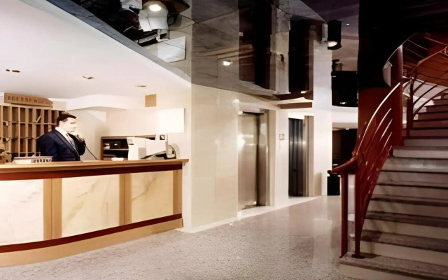 Aparto-Hotel Rosales