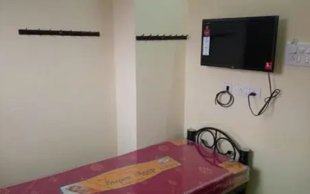 PMR Executive Men's Hostel