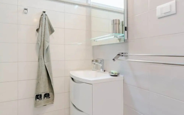 Apartment Karlo - Two Bedroom Apartment With Balcony