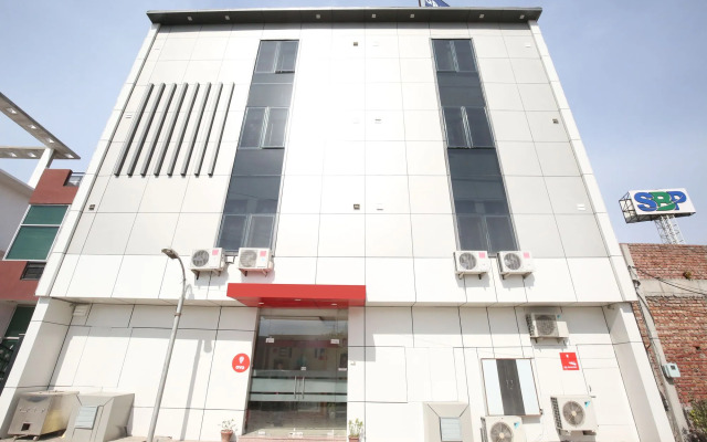 OYO 11502 Hotel Grande