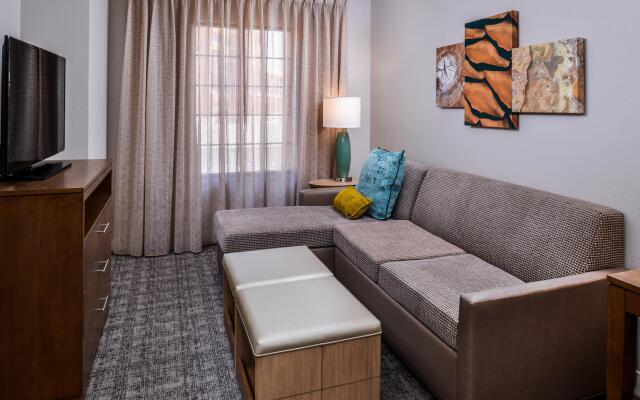 Staybridge Suites Indianapolis Downtown - Convention Center, an IHG Hotel