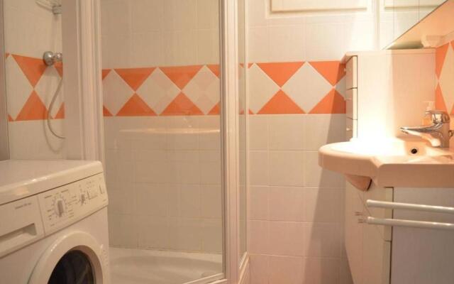 Appartement Le Lavandou, 1 pièce, 2 personnes - FR-1-251-66