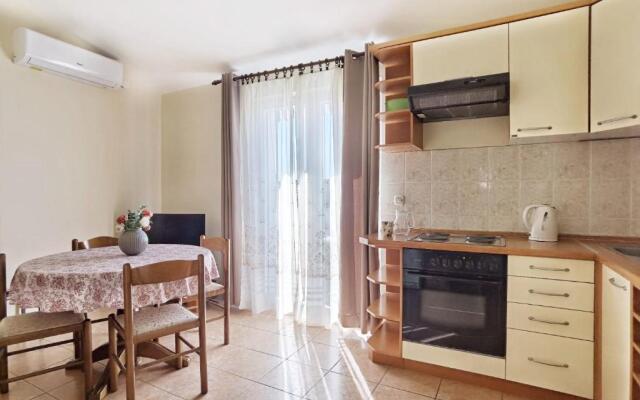 Apartments Lasan - 150 m from sea